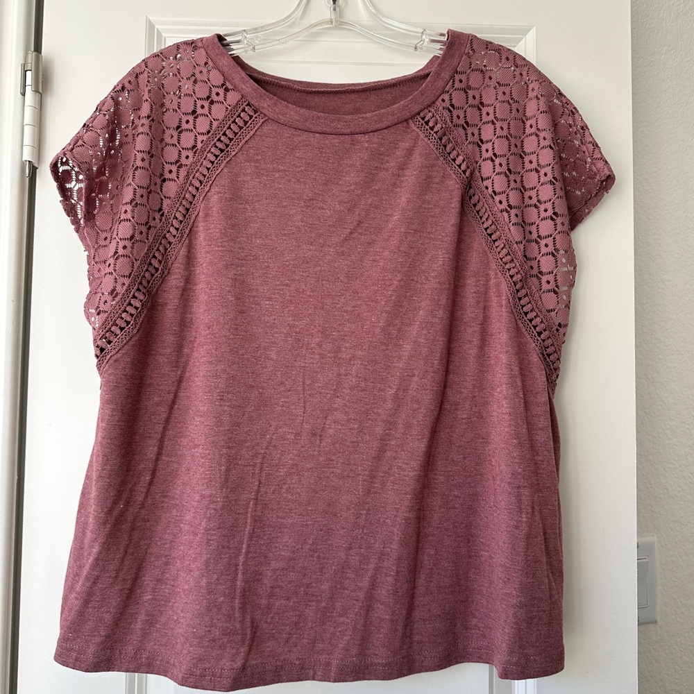 SHEIN Womens Dusty Rose Lace Sleeve‎ Tee Boho Cottagecore Romantic Feminine